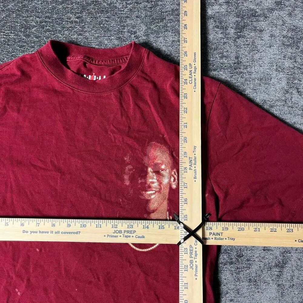 Jordan Men's Red and Burgundy T-shirt